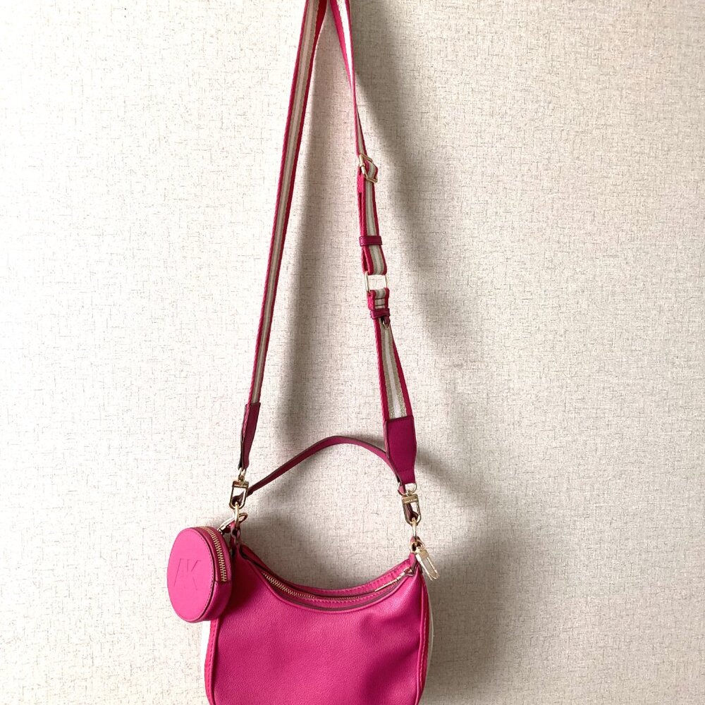 Ann Klein Crossbody/Shoulder Vibrant Pink Bag with Matching Coin Purse - Picture 2 of 12